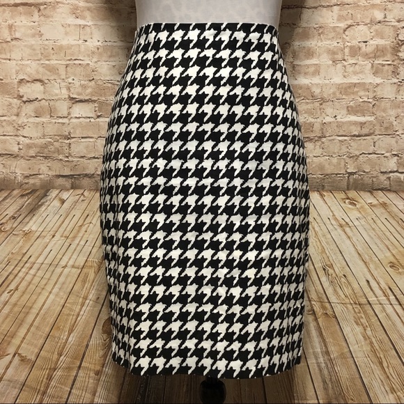 The Limited High Waist Houndstooth Pencil Skirt - Picture 2 of 8